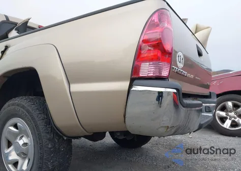 2006 Toyota Tacoma Base V6 из США, поврежденный, VIN 5TEUU42N86Z160769